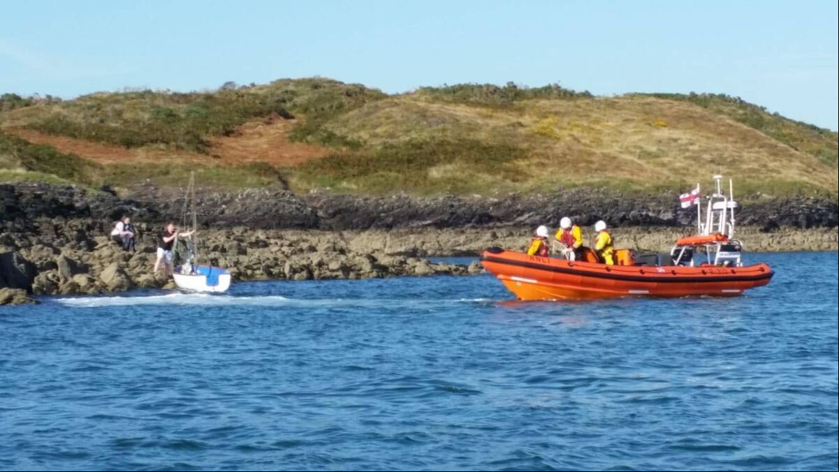 Baltimore RNLI inshore lifeboat came to the aid of two sailors and a 14 foot dinghy off Spanish Island today (September 19). Baltimore RNLI inshore lifeboat came to the aid of two sailors and a 14 foot dinghy off Spanish Island today (September 19).