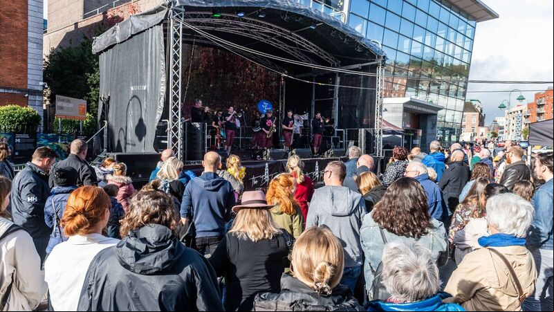 Pictures: Crowds descend on Cork City for Jazz Festival Pictures: Crowds descend on Cork City for Jazz Festival