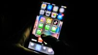 Almost half of Irish people cannot work without smartphones, survey finds