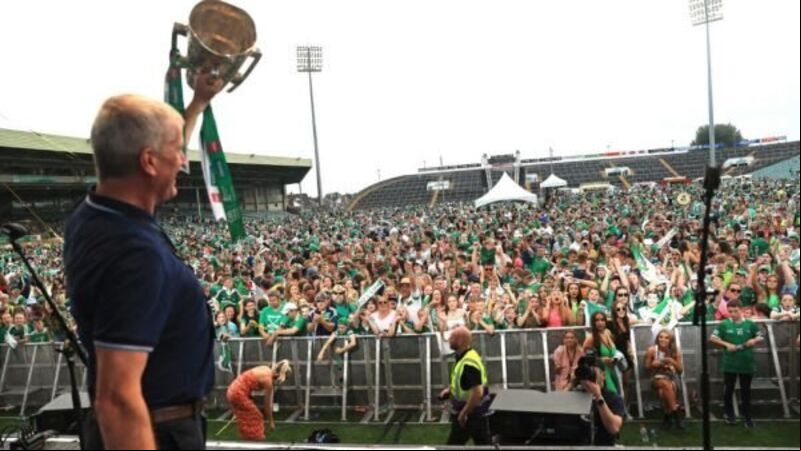 Thousands of Limerick fans greet All-Ireland hurling champions Thousands of Limerick fans greet All-Ireland hurling champions
