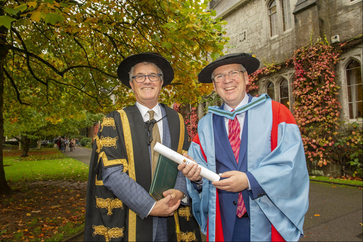 RTÉ’s Derek Mooney with UCC President Dr. John O’Halloran after he was presented with an Honorary Doctoral Degree in Science by University College Cork. RTÉ’s Derek Mooney with UCC President Dr. John O’Halloran after he was presented with an Honorary Doctoral Degree in Science by University College Cork.