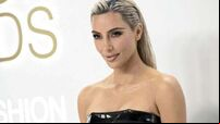 Kim Kardashian urges fashion designers to suit all body shapes after award win