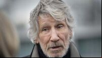 Roger Waters re-records Dark Side Of The Moon without rest of Pink Floyd