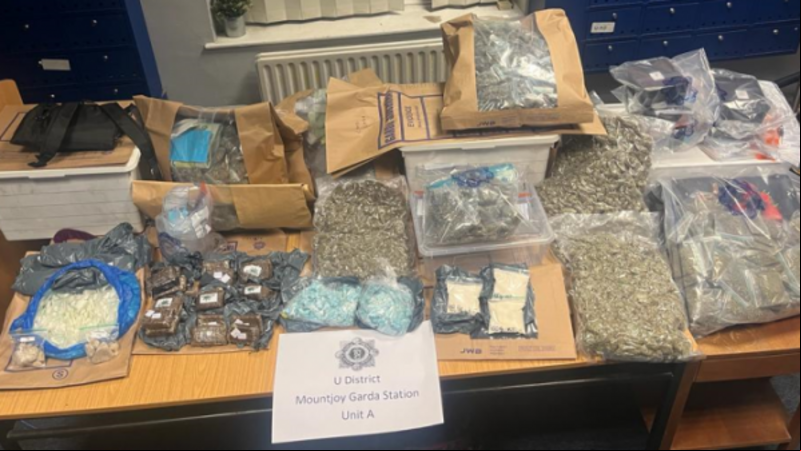 Gardaí seize €370,000 worth of suspected drugs in Glasnevin search operation Gardaí seize €370,000 worth of suspected drugs in Glasnevin search operation