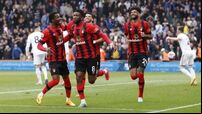 Rudderless Leeds beaten again as Bournemouth push towards safety
