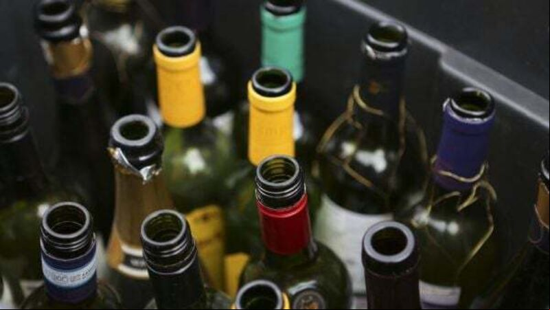 Donnelly 'confident' other countries will follow world-first alcohol labelling Donnelly 'confident' other countries will follow world-first alcohol labelling