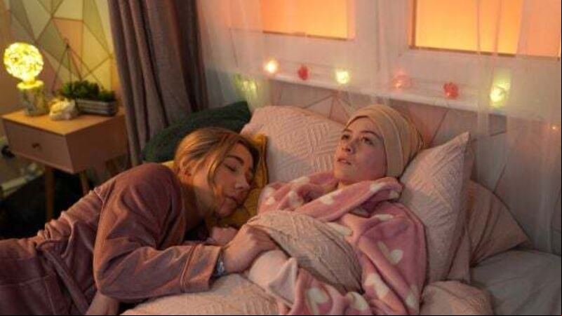 Hollyoaks airs Niamh Blackshaw’s final scenes as her character dies from cancer Hollyoaks airs Niamh Blackshaw’s final scenes as her character dies from cancer