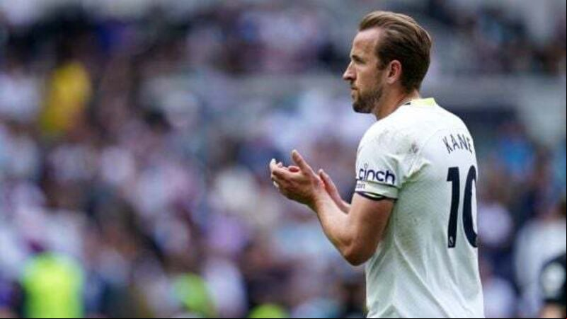 Tottenham fighting to keep Harry Kane as Bayern step up race Tottenham fighting to keep Harry Kane as Bayern step up race