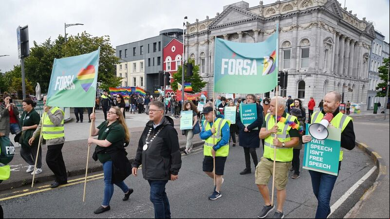 Hundreds turn out in of Cork City library workers Hundreds turn out in of Cork City library workers