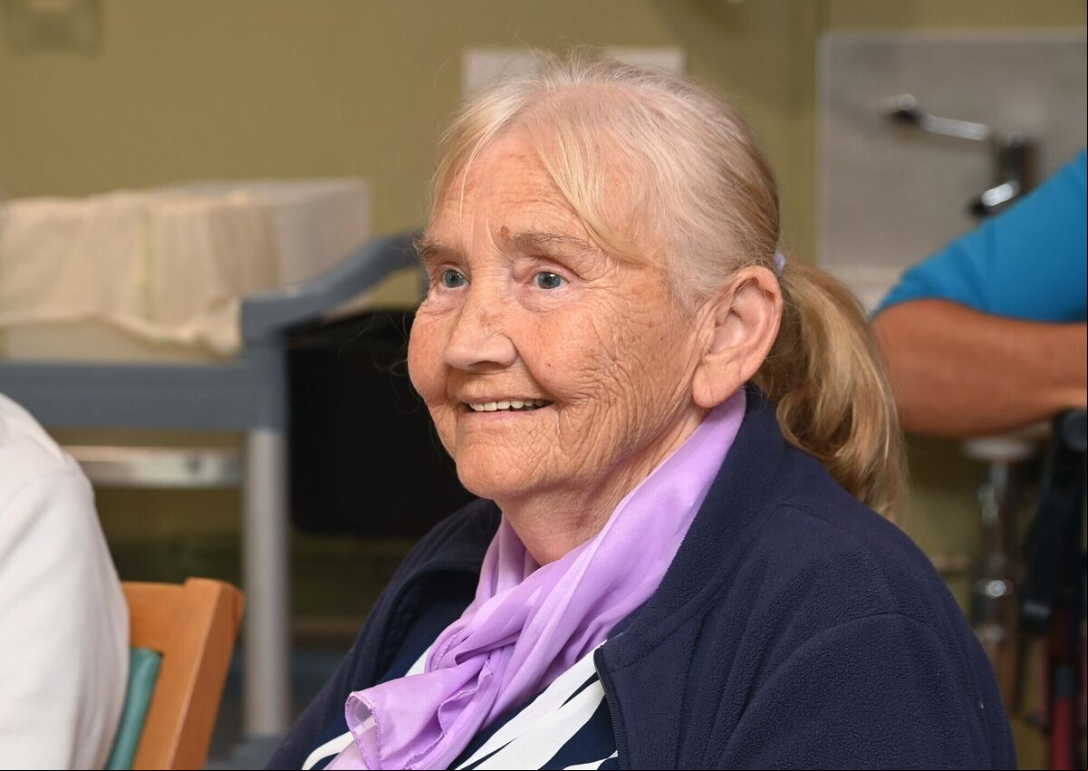 Pauline Halpin enjoying the sing song. Pauline Halpin enjoying the sing song.