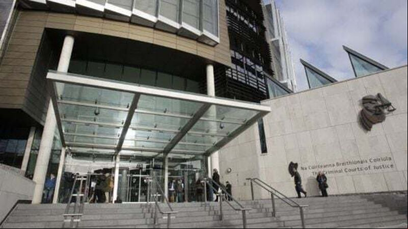 Judge orders arrest of mother who dodged prosecution over child missing school Judge orders arrest of mother who dodged prosecution over child missing school