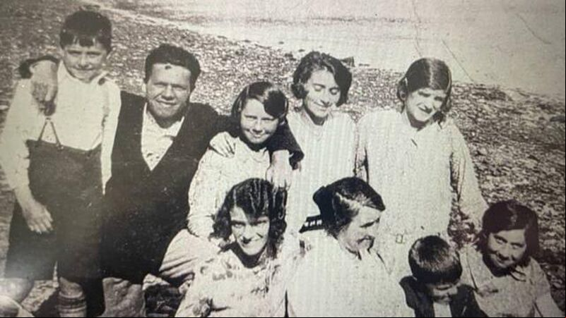 Throwback Thursday: Summer childhood in our beloved Courtmacsherry Throwback Thursday: Summer childhood in our beloved Courtmacsherry