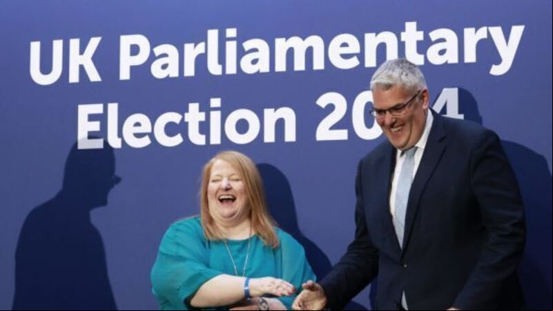 DUP leader Gavin Robinson pledges to ‘never shy away’ as he is narrowly re-elected DUP leader Gavin Robinson pledges to ‘never shy away’ as he is narrowly re-elected