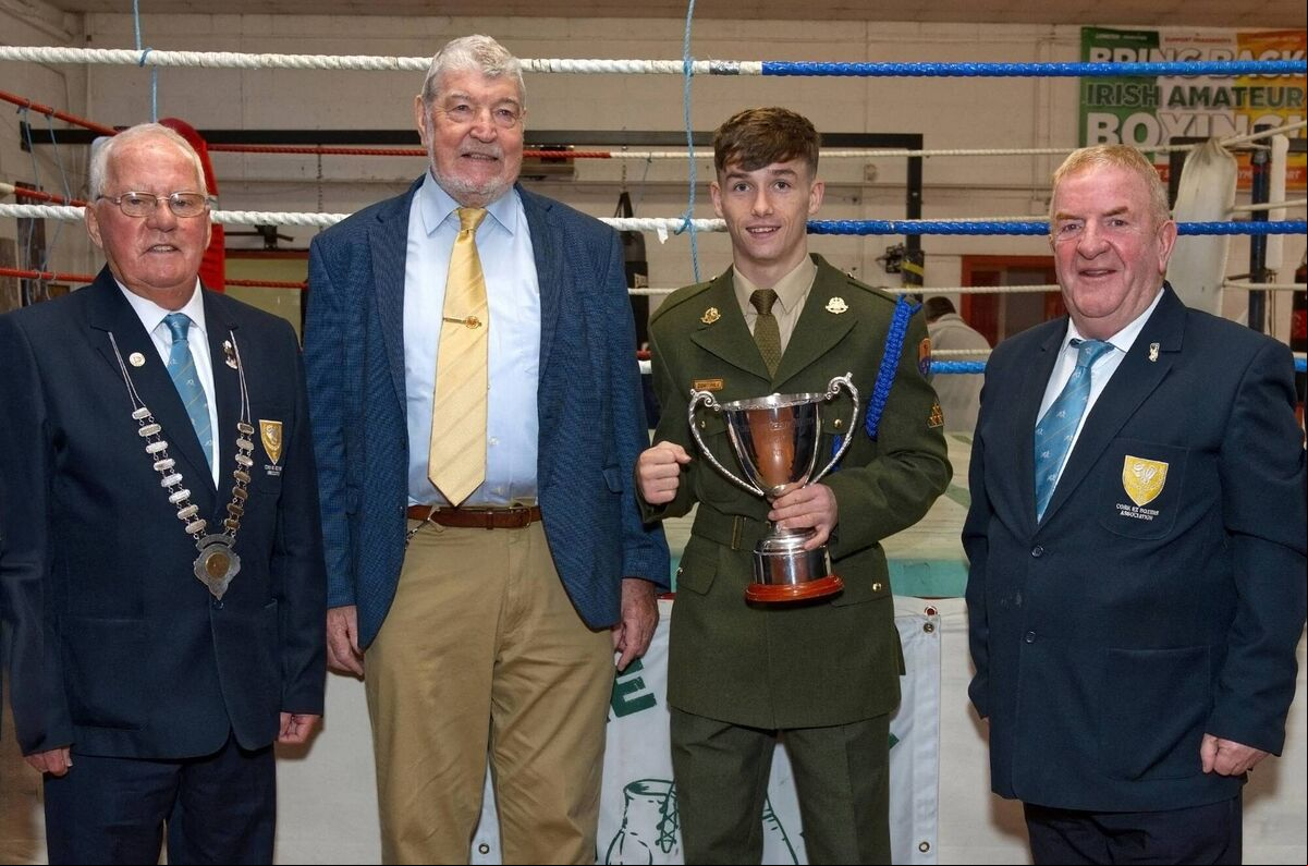 Cork Boxing: Derry McCarthy, Don Murray and JJ Murphy of the Cork Ex-Boxers Association with Senior and Elite Champion Boxer Aaron O’Donoghue of Golden Gloves and Army BC at the Glen Boxing Club. Picture: Doug Minihane Cork Boxing: Derry McCarthy, Don Murray and JJ Murphy of the Cork Ex-Boxers Association with Senior and Elite Champion Boxer Aaron O’Donoghue of Golden Gloves and Army BC at the Glen Boxing Club. Picture: Doug Minihane