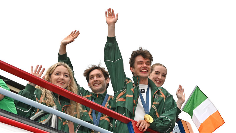 Pictures: Thousands turn out in Skibbereen to welcome home Olympic rowing heroes