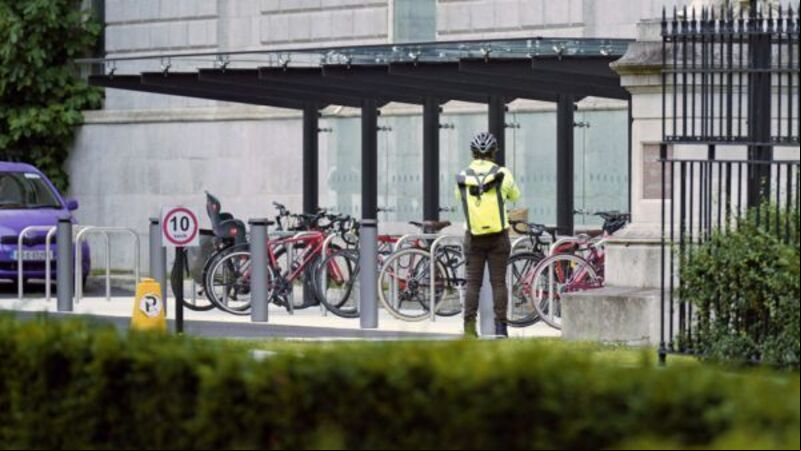 TDs have right to know who gave go-ahead for €336,000 bike shed – O’Brien TDs have right to know who gave go-ahead for €336,000 bike shed – O’Brien