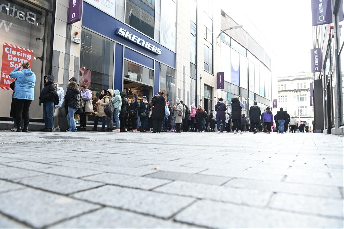 Queues for the closing down liquidation sale at the fashion store New Look , at Opera Lane, Cork City on Sunday afternoon. Pic: Larry Cummins Queues for the closing down liquidation sale at the fashion store New Look , at Opera Lane, Cork City on Sunday afternoon. Pic: Larry Cummins
