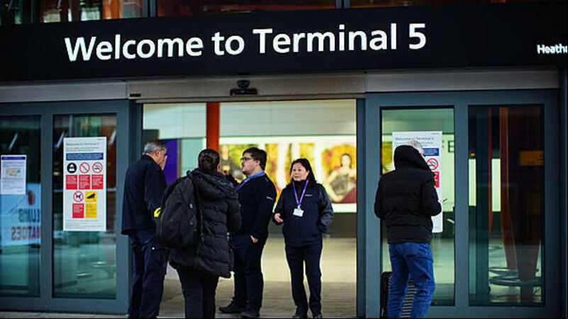 Harris describes ‘travel chaos’ amid Heathrow disruption Harris describes ‘travel chaos’ amid Heathrow disruption