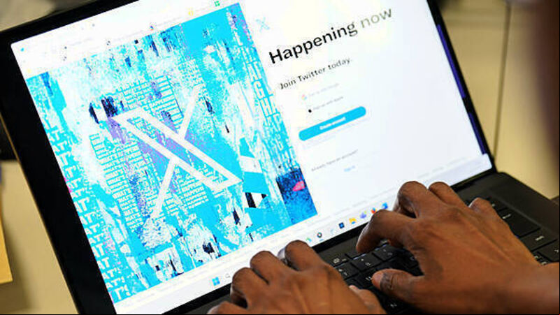 Twitter tip-off led to extreme porn addict's arrest in Dublin, court told Twitter tip-off led to extreme porn addict's arrest in Dublin, court told