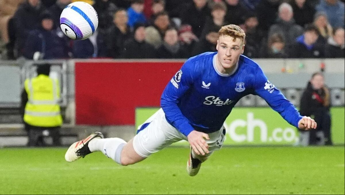 Everton's Jake O'Brien scores their side's first goal of the game during the Premier League match at Gtech Community Stadium, London. Everton's Jake O'Brien scores their side's first goal of the game during the Premier League match at Gtech Community Stadium, London.